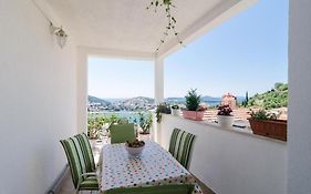 Ivo Guest House